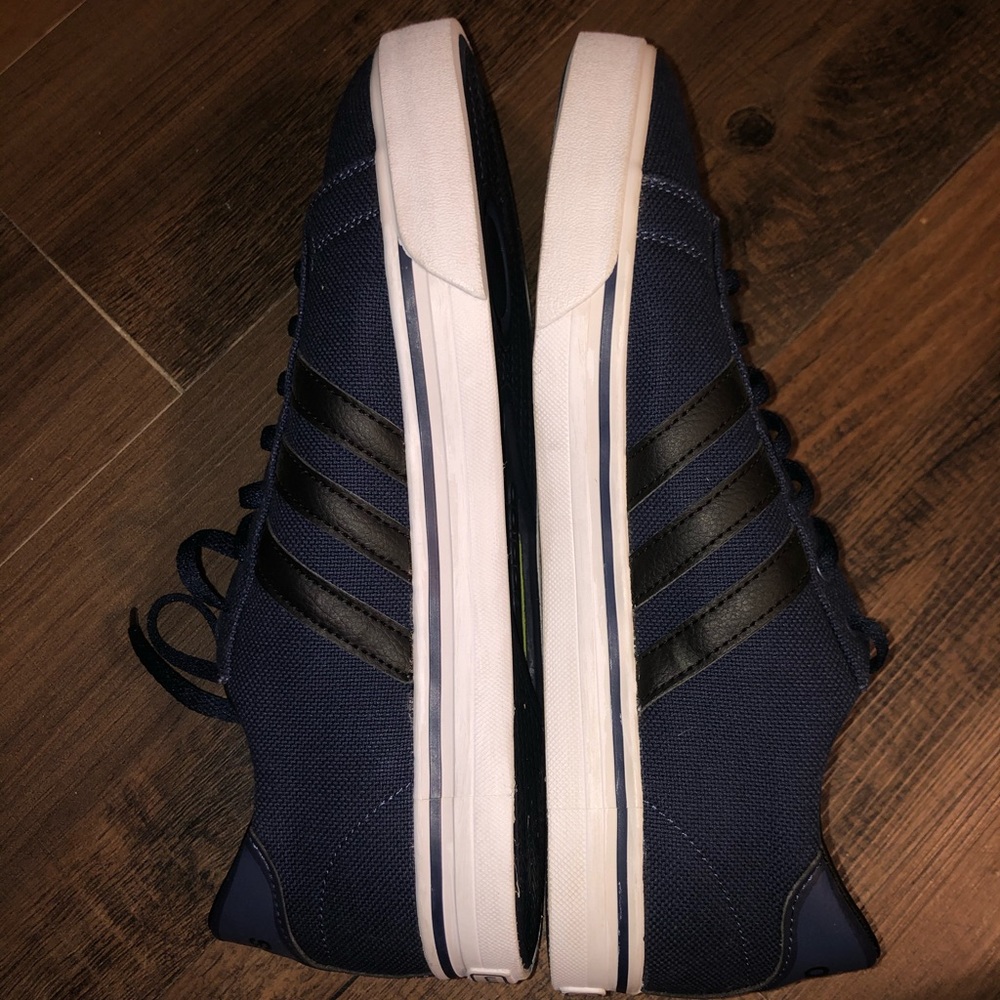 Adidas - Picture 2 of 3